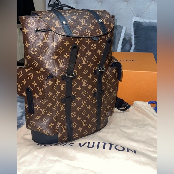 Louis Vuitton Christopher Backpack PM - Picture 8 of 16